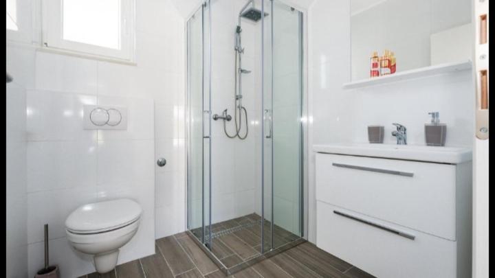 فيلا Olive Tree House With Jacuzzi, Wifi And 40M2 Pool Siritovci المظهر الخارجي الصورة